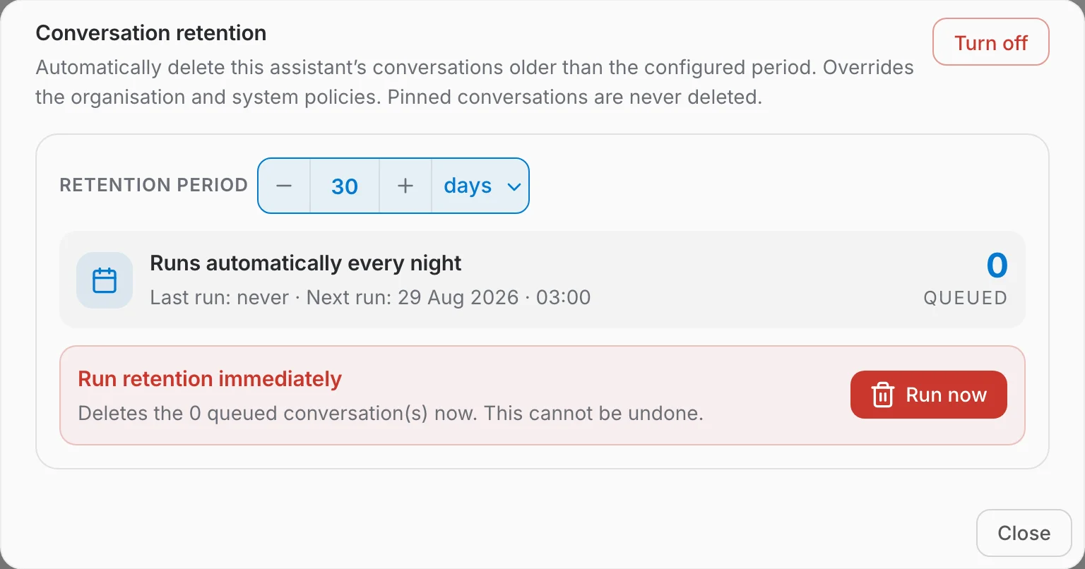 The retention dialog with a 30-day policy, the nightly schedule and the queued count